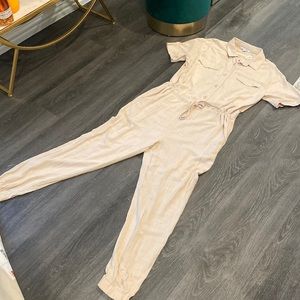 Fitted linen jumpsuit